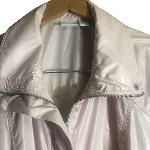Chico’s Zenergy Pink Novelty Jacket With Roll Tab Sleeves And Full Zip Closure - Picture 5 of 6